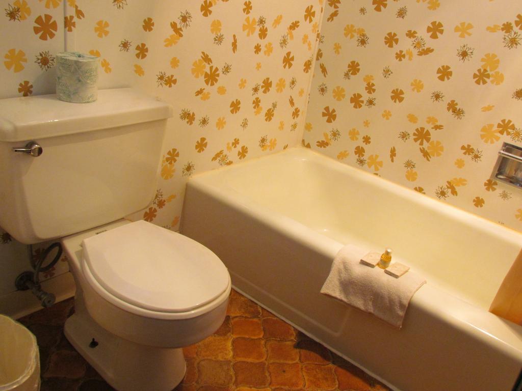 Cherry Lane Motor Inn Amish Country 롱크스 객실 사진
