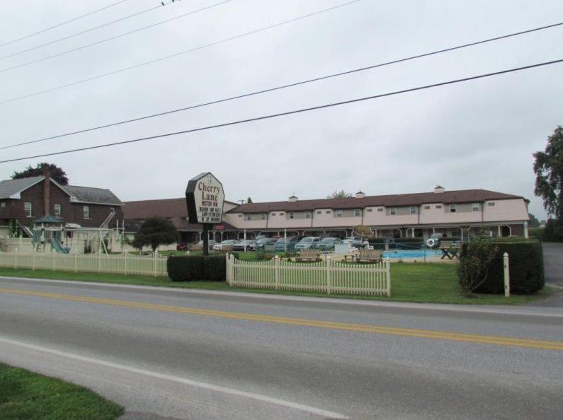 Cherry Lane Motor Inn Amish Country 롱크스 외부 사진