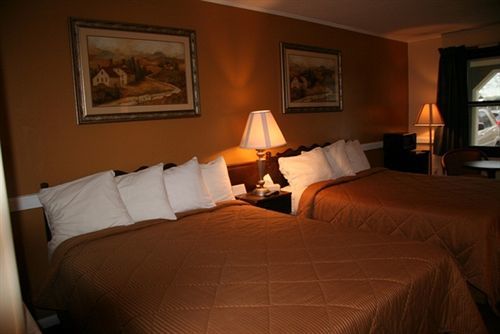Cherry Lane Motor Inn Amish Country 롱크스 외부 사진