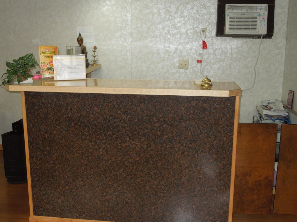 Cherry Lane Motor Inn Amish Country 롱크스 외부 사진